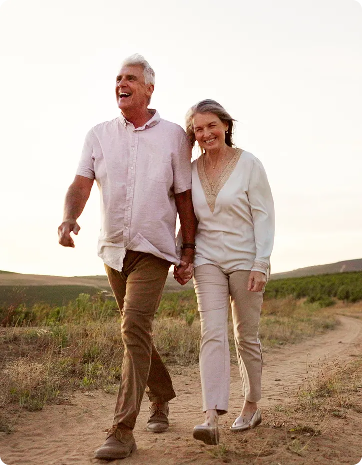 A couple who were referred to Dr. Tokuhara for cataract surgery.